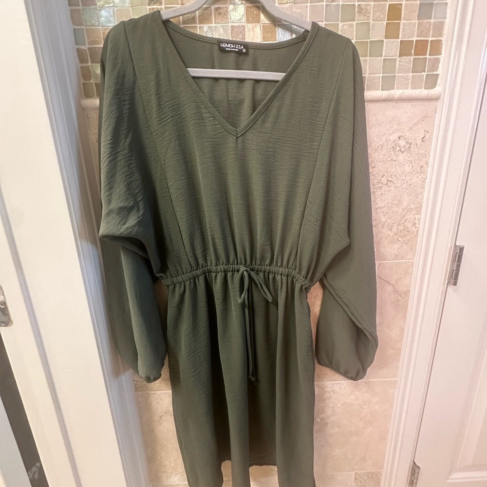 Heimish USA size small